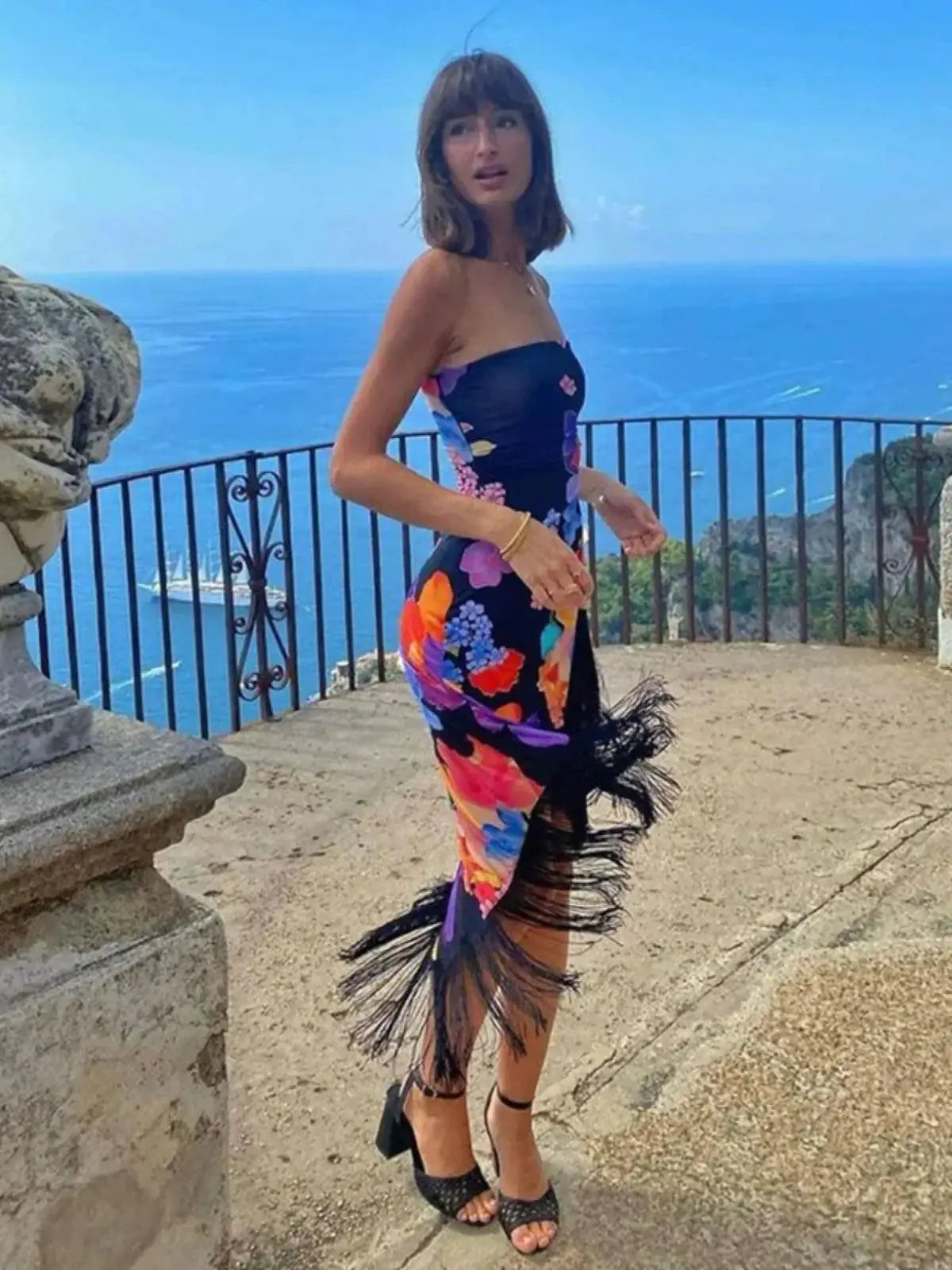 Confident Fashionistas Tassel Chest Wrap For Bold Style