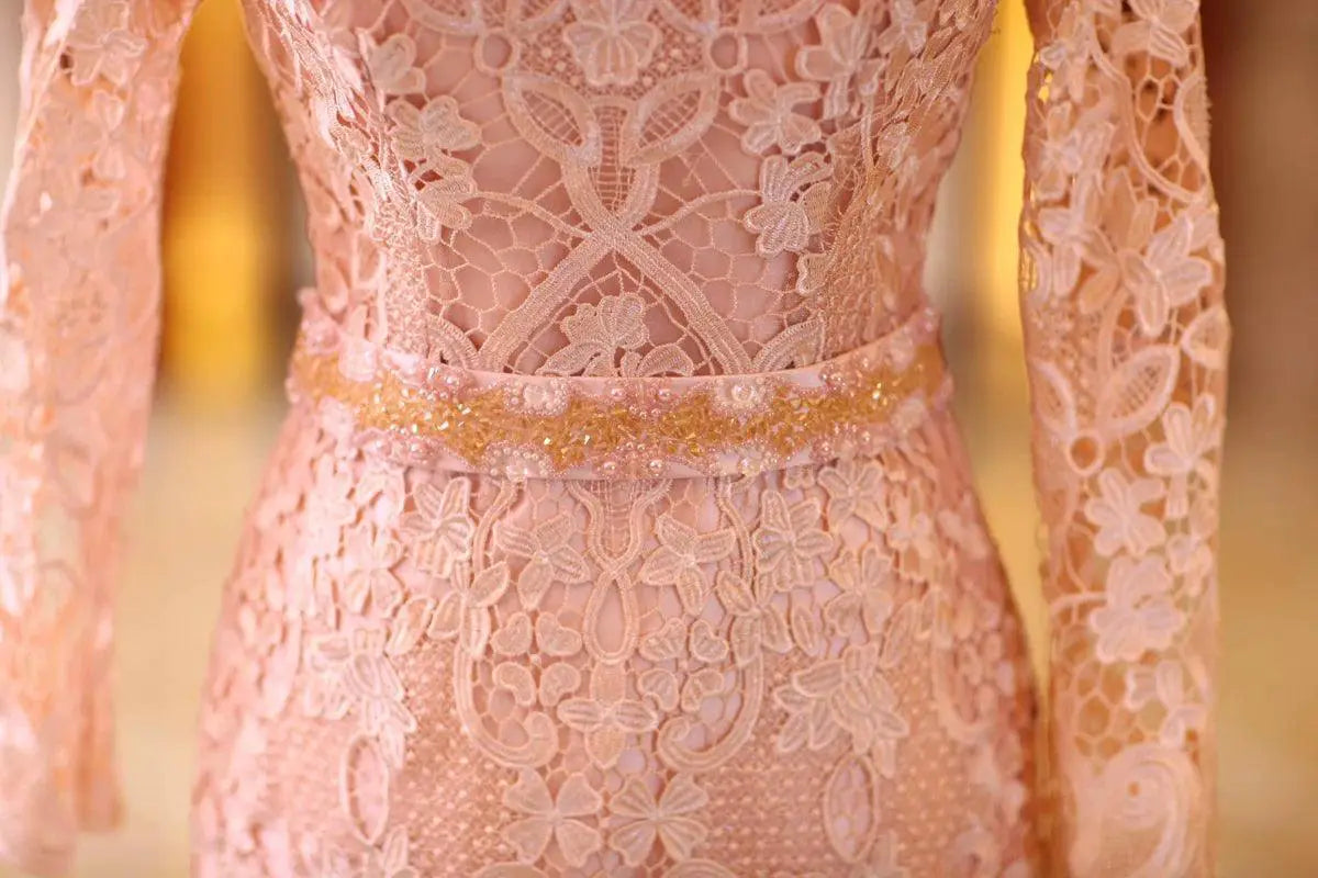 Pink Lace Dress With Hollow Detailing For Elegant Events
