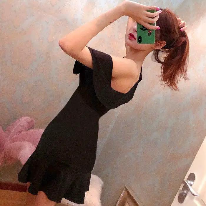 Celebrity Black One Shoulder Skirt For Trendy Night Outs