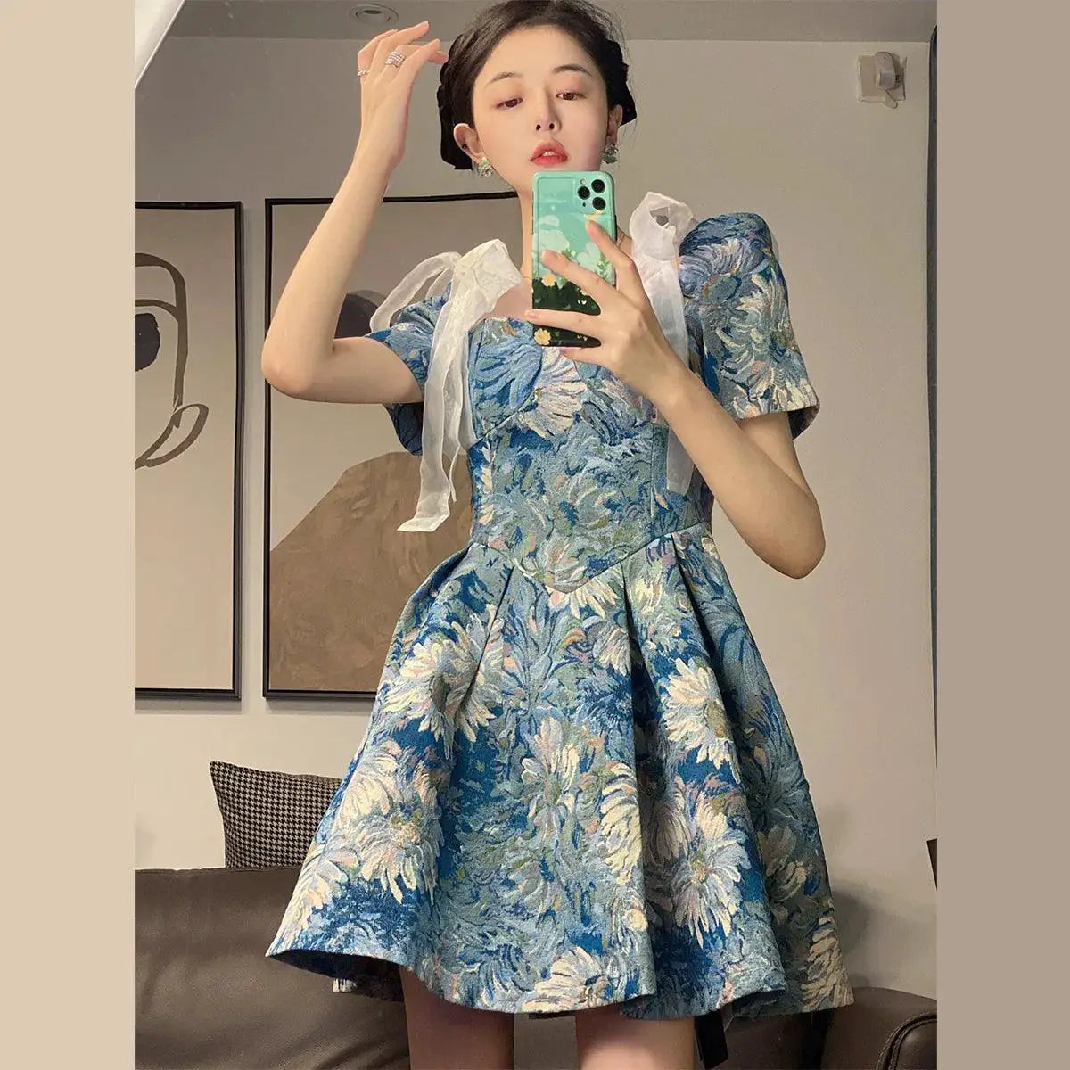 Spring Floral Art Dress With Retro Charm And Unique Prints
