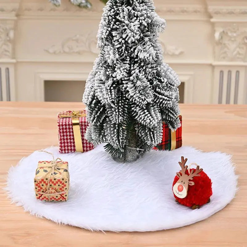 Elegant Faux Fur Christmas Tree Skirt With Sequins