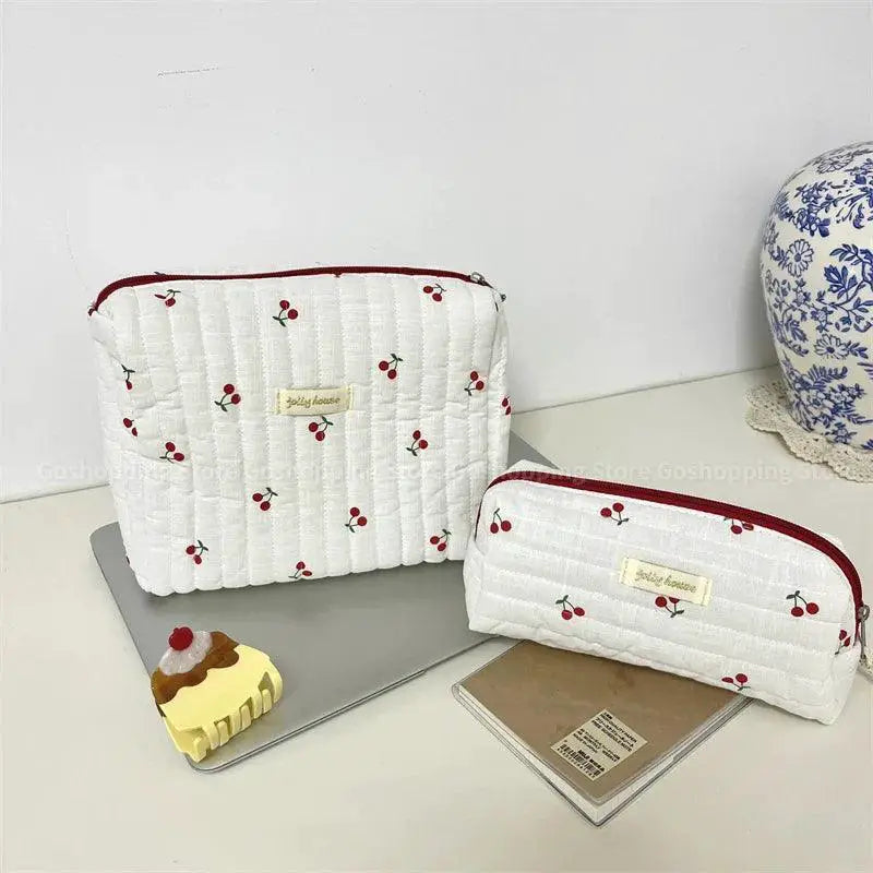 Modern Women's Stylish Travel Cosmetic Bag For Essentials