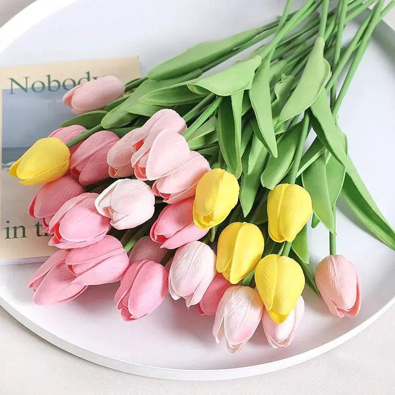 Artificial Tulip Bouquet Silk Vase Decor For Weddings