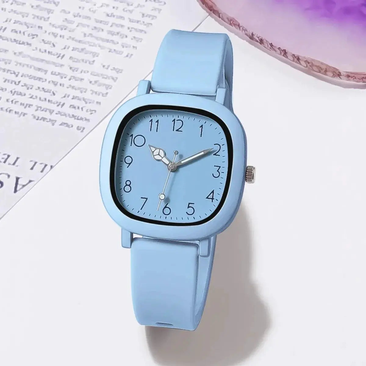 Stylish Square Dial Silicone Watch For Women Chic Timepiece
