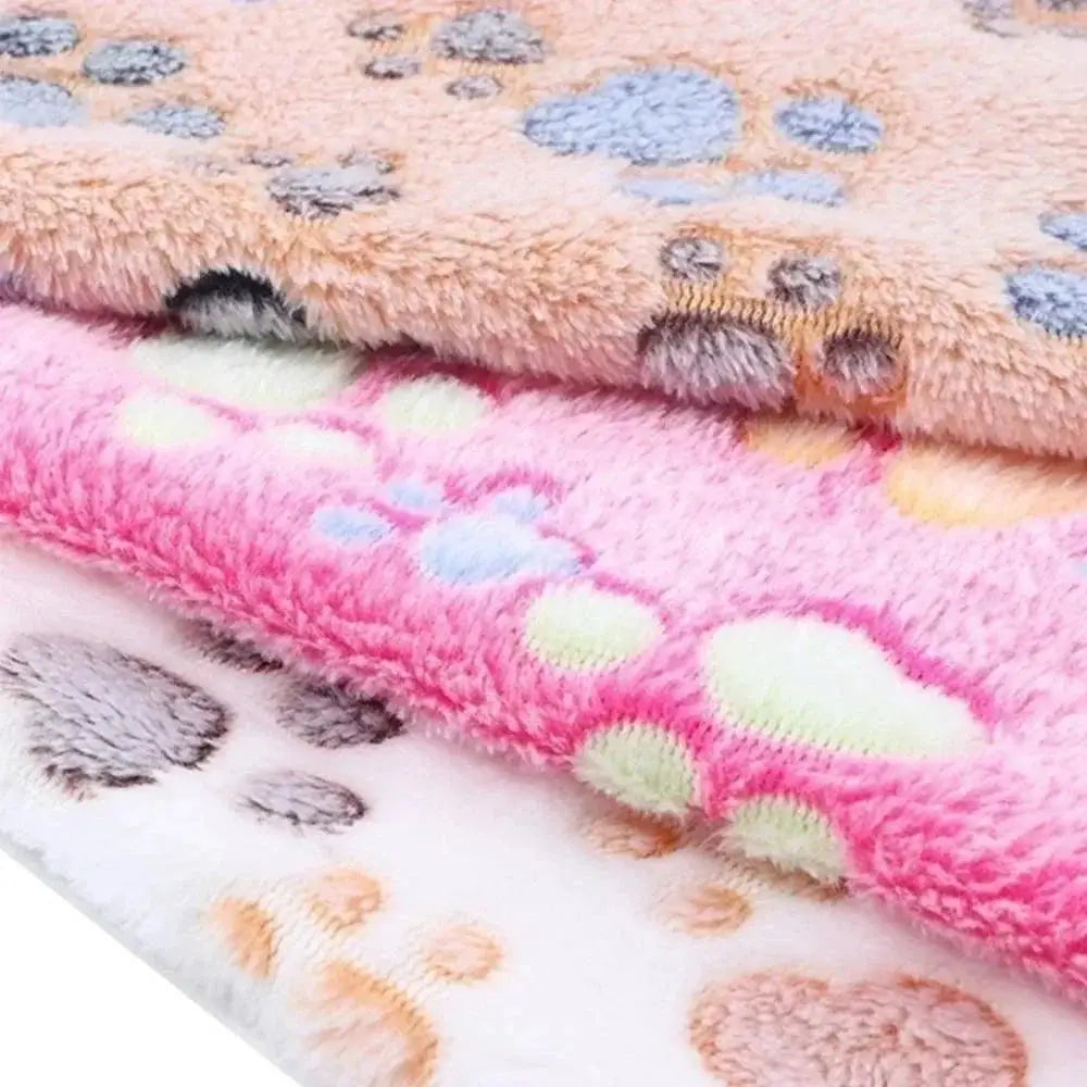 Soft Cartoon Pattern Pet Blanket For Cats And Dogs Comfort