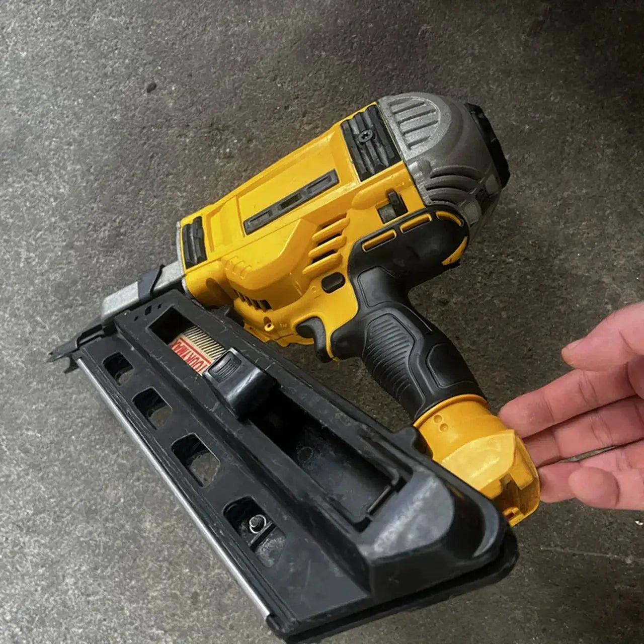 DCN692 18V Cordless Framing Nailer Powerful Lightweight Tool