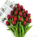 Tulip Flower Bouquet: Exquisite Wedding Ceremony Decor