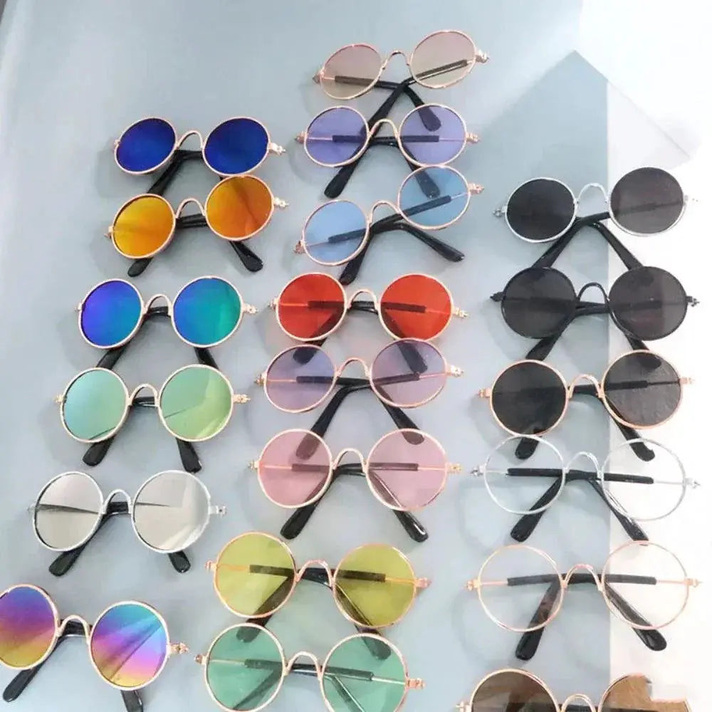 Stylish Pet Sunglasses for Cats and Dogs for Photo Fun