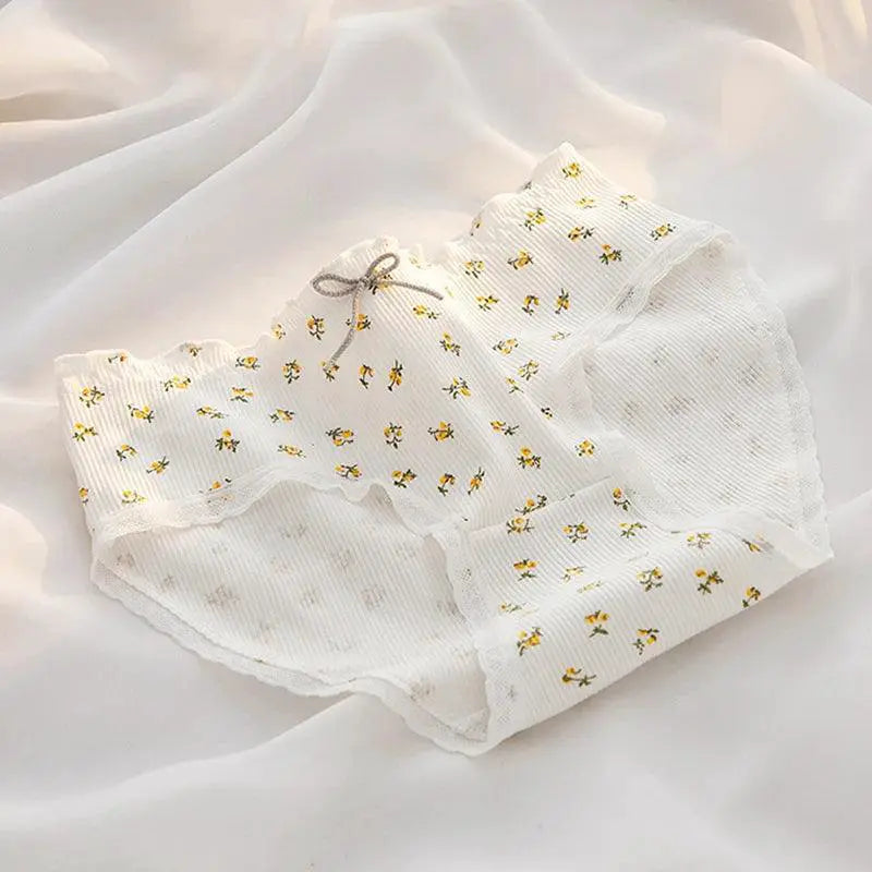 Floral Lace Cotton Underwear Set Feminine Comfort Style