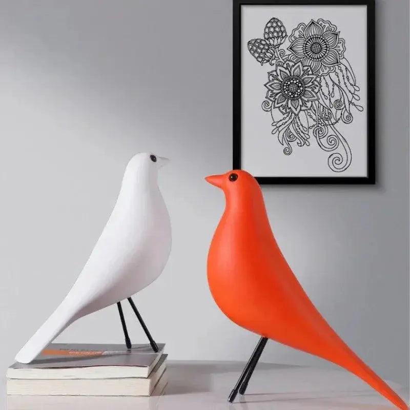 Elegant Resin Pigeon Ornament For Bird House Decoration