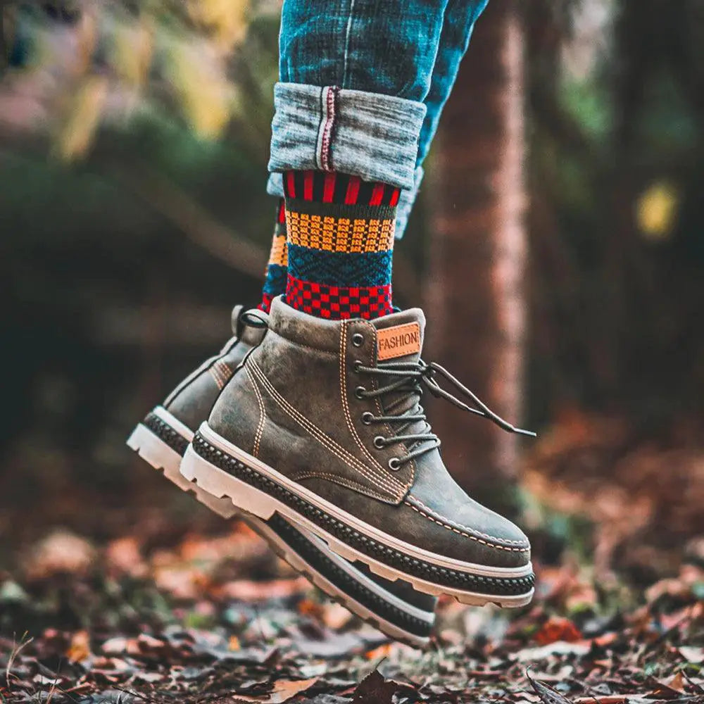 Cozy Retro Sheep Wool Mens Socks For Trendy Winter Warmth