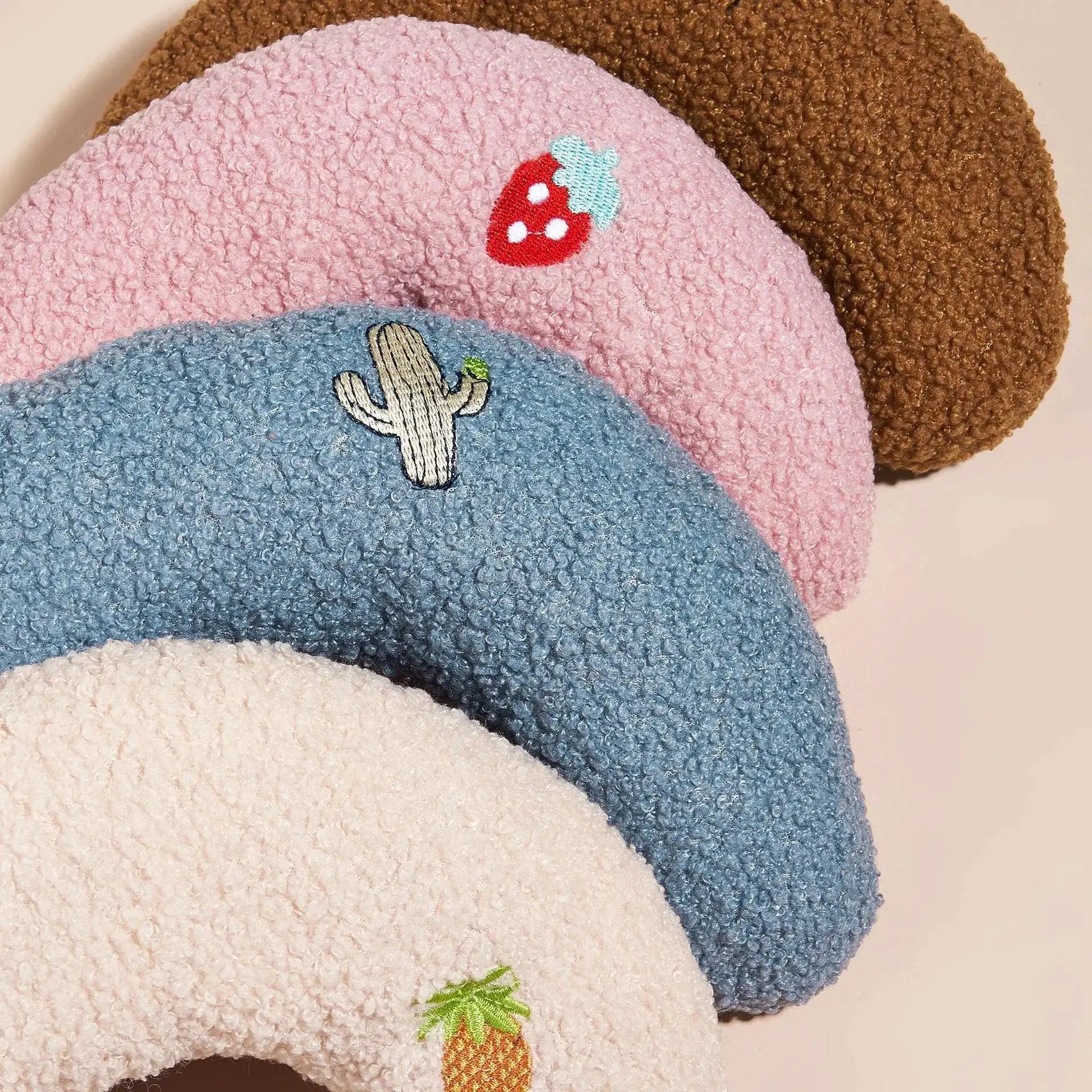 Winter Comfort U Shaped Pet Pillow Cozy Support Toy For Pets