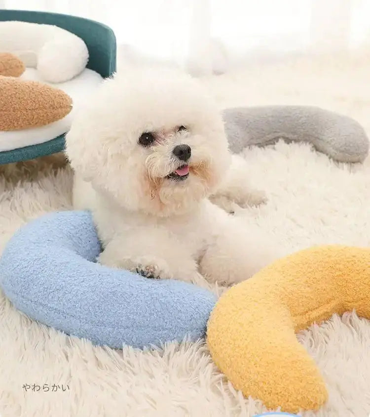 Winter Comfort U Shaped Pet Pillow Cozy Support Toy For Pets
