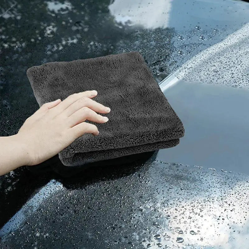 Ultra Plush Microfiber Cleaning Towels For Car And Home