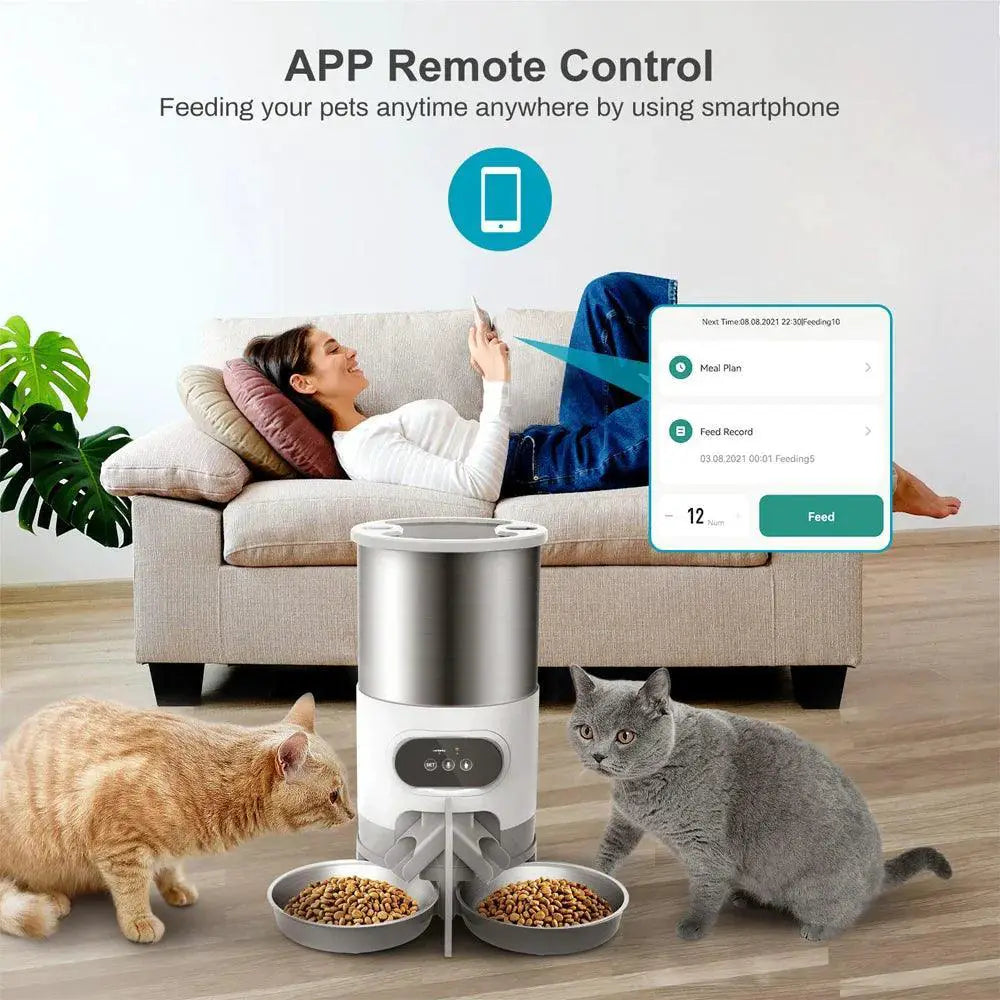 Smart Pet Feeder With Remote Feeding And Voice Recording
