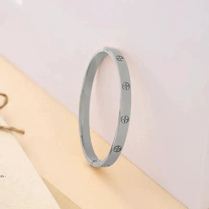 European American Stainless Steel Cross Pattern Bracelet