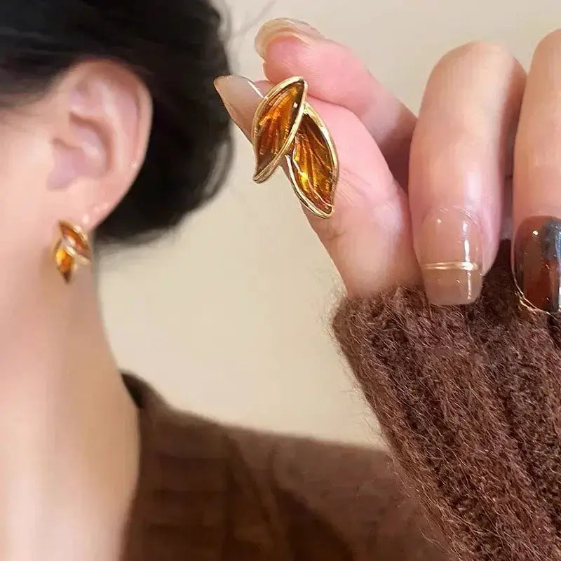 Korean Arrival Grey Leaf Stud Earrings for Women Jewelry