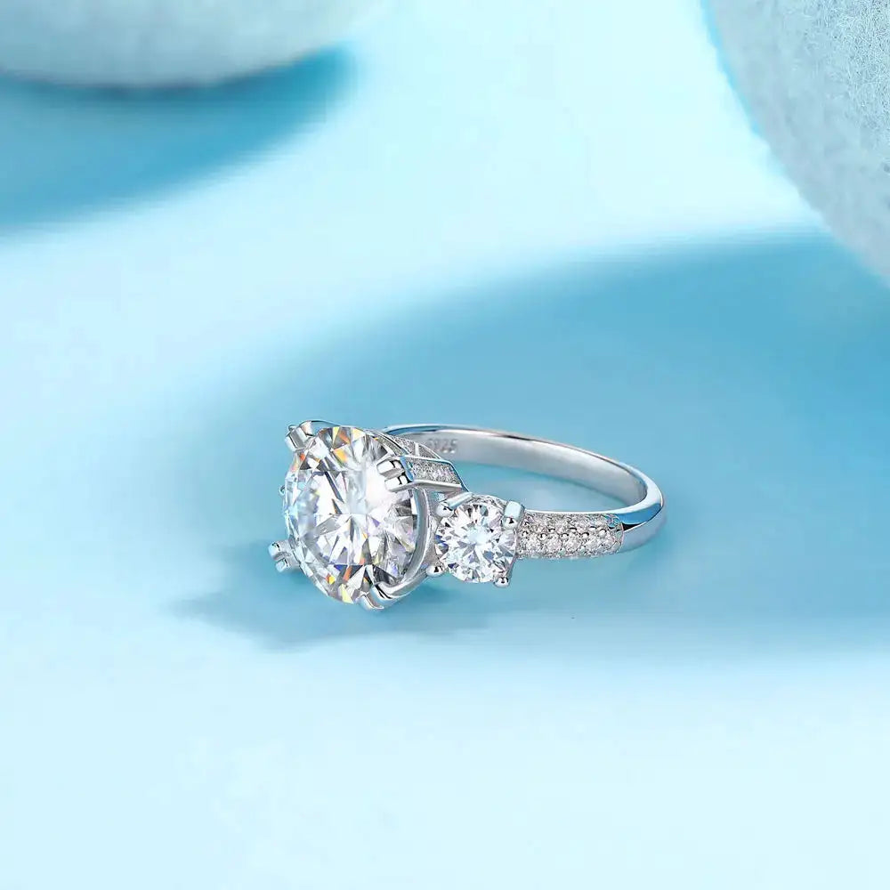 Elegant Moissanite Cocktail Ring — product image 3