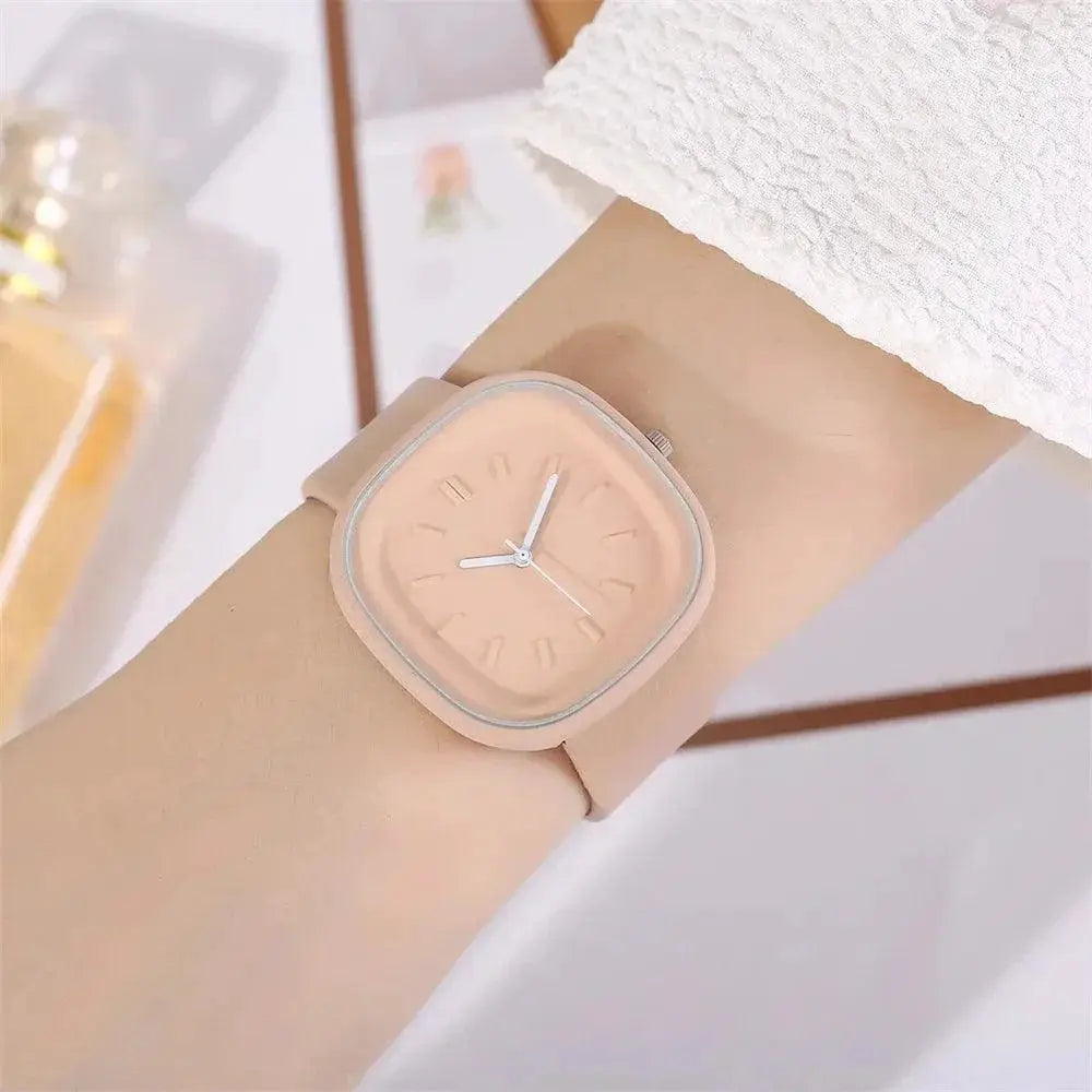Elegant Square Quartz Watch For Fashionable Ladies
