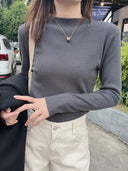 Elegant Mock Neck Pullover Sweater for Timeless Style