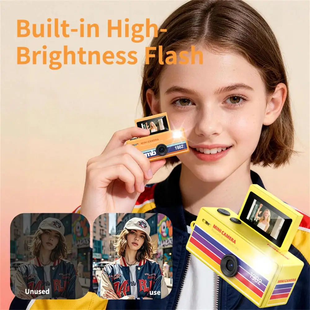Thumb Keychain Camera Flip — product view 4