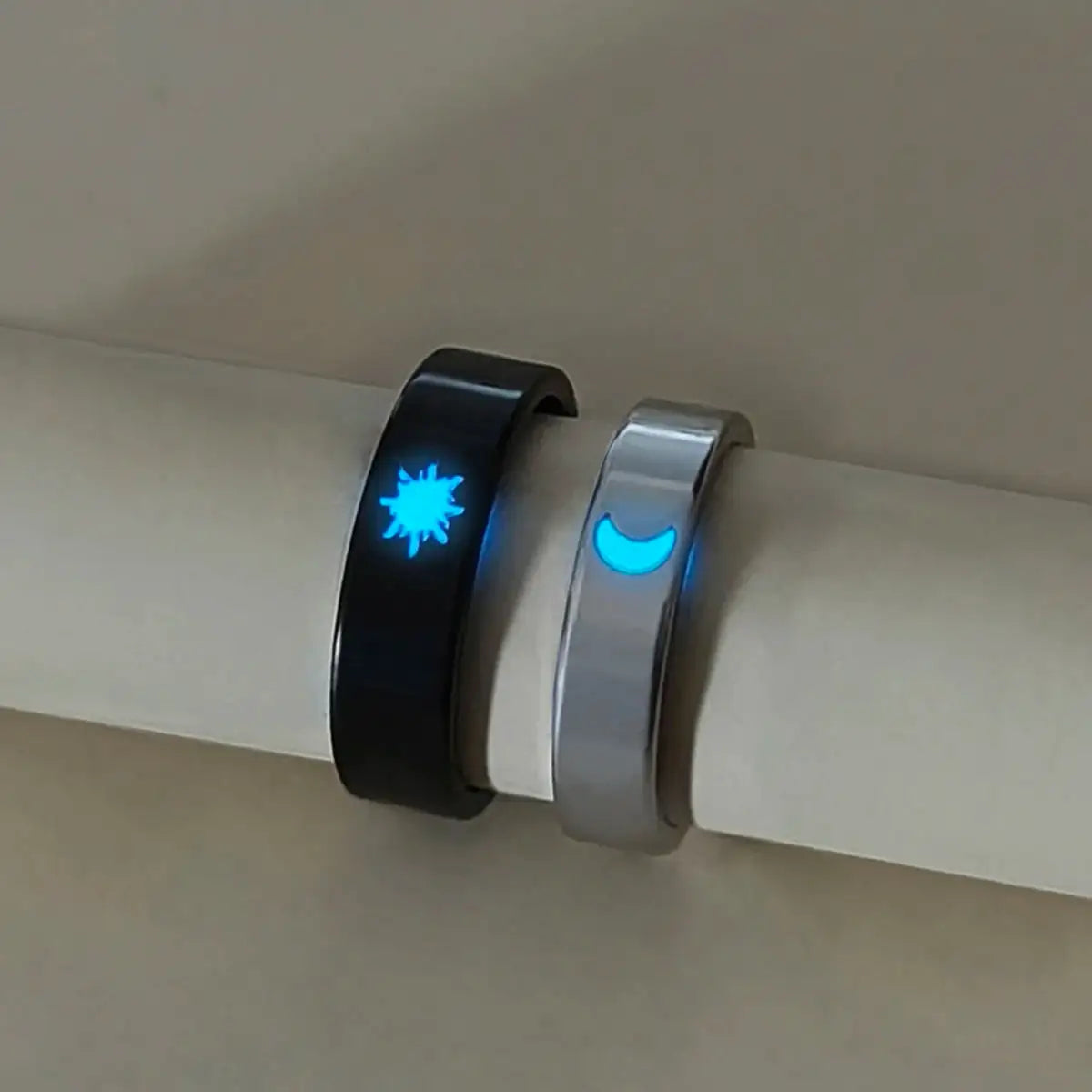 2-Piece Set Luminescent Day Night Couple Rings Fashionable Ladies Valentine's Day Gift Love Commitment Finger Rings