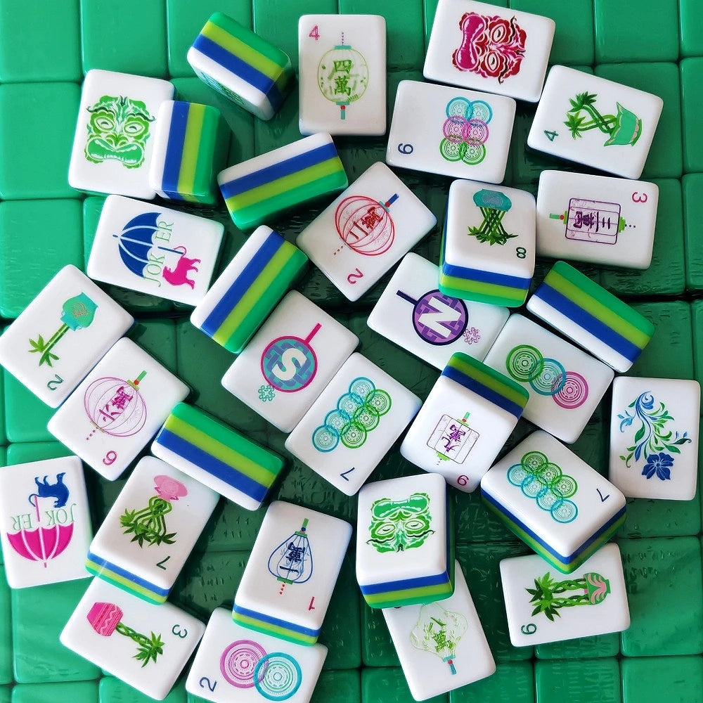 Mahjong Set Family Games