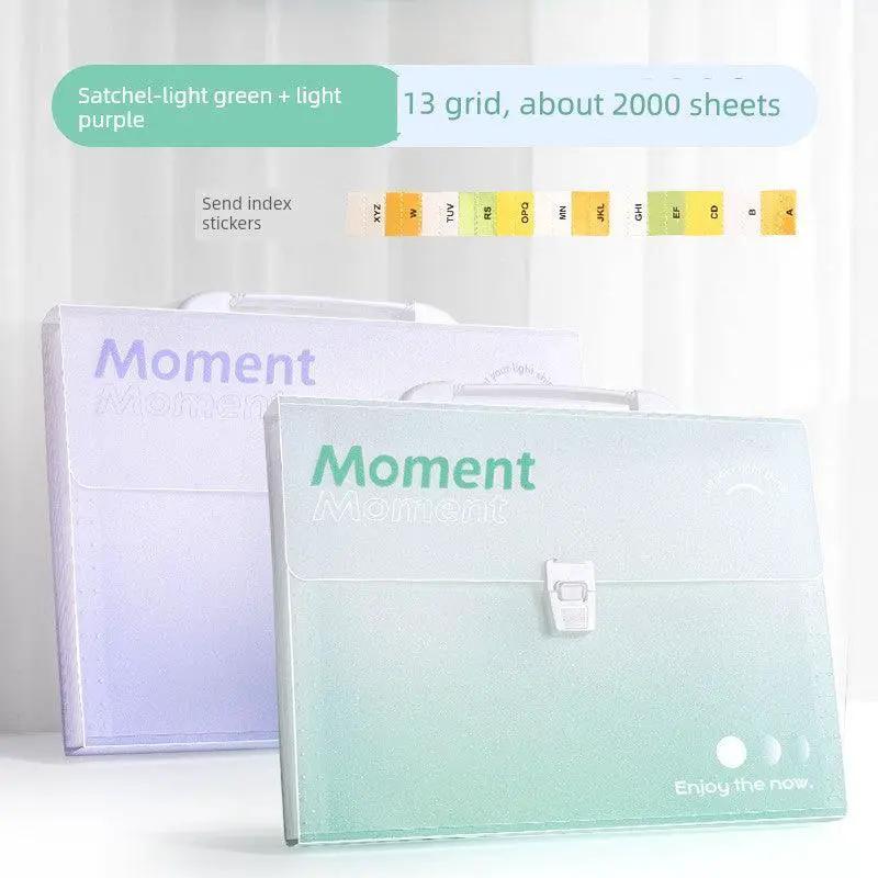 Gradient Folder Keeps Student Papers — product view