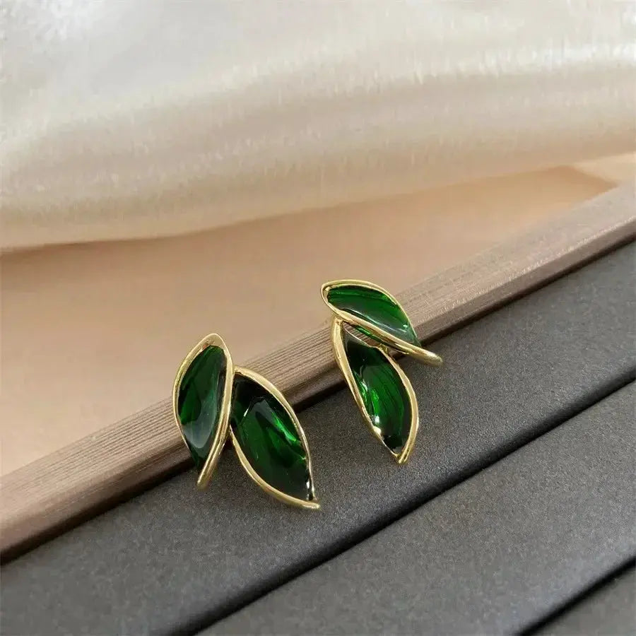 Korean Arrival Grey Leaf Stud Earrings for Women Jewelry