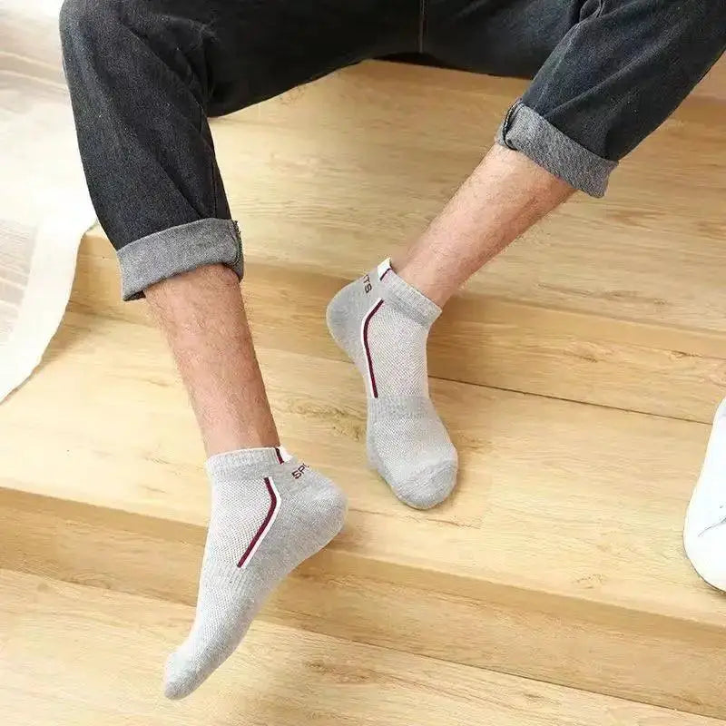 Stylish Striped Performance Socks For Active Men Comfort