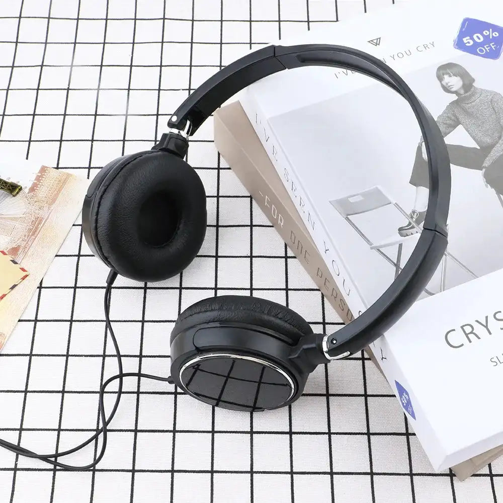 Headphones with Wired 3.5mm Interface High Quality Suitable for Both Male and Female Students Cute Student Headphones