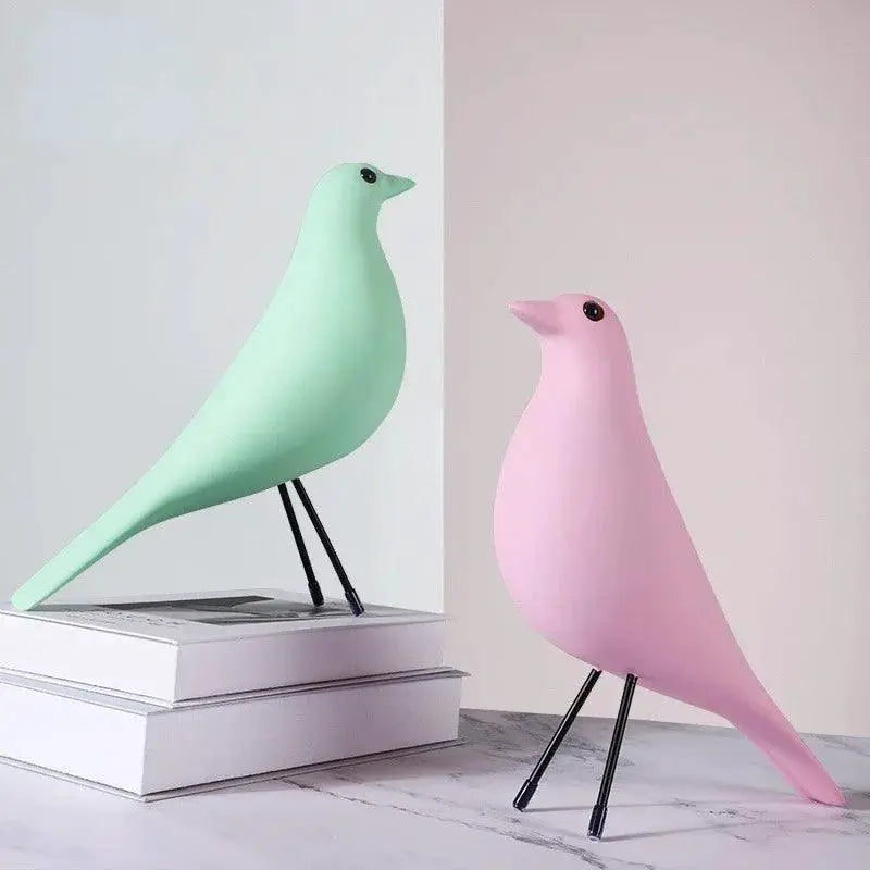 Elegant Resin Pigeon Ornament For Bird House Decoration