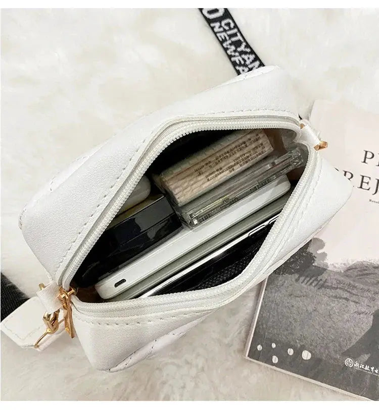 Wave Embroidery Square Bag for Everyday — product view 10