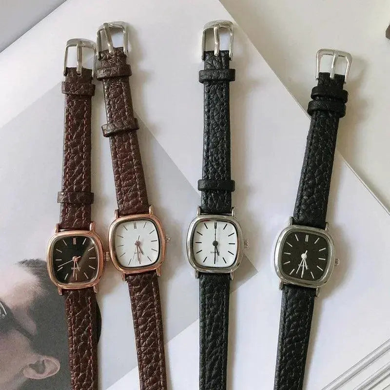 Women's Vintage Leather Strap Wristwatch Chic Style