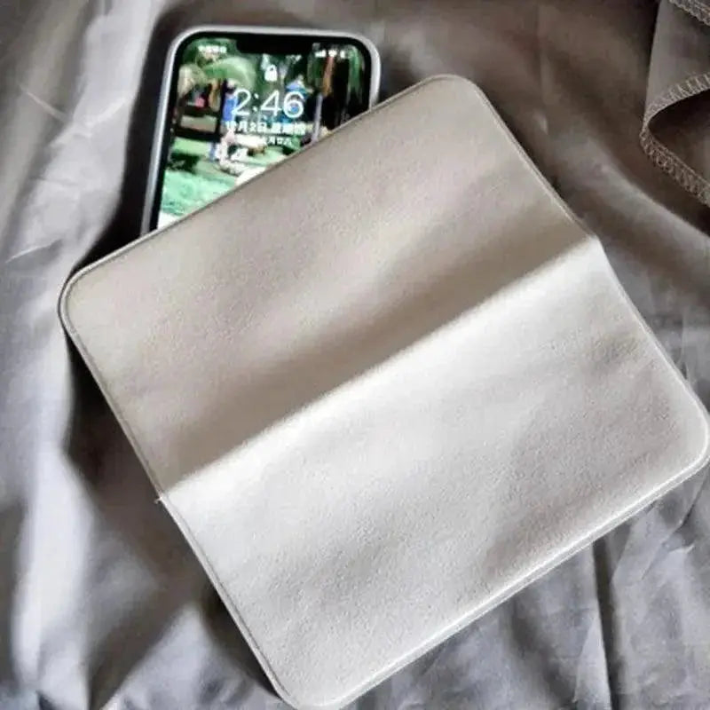 Microfiber Cleaning Cloth for iPhone and iPad Gentle Wipe