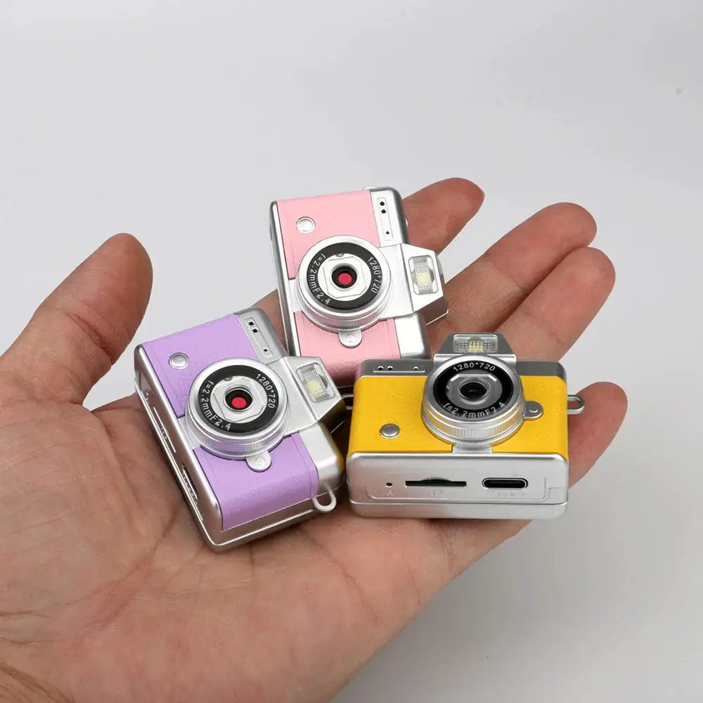 1080P Thumb Mini Camera Keychain Digital Camera Retro Camera HD Photo Travel Outdoor With Screen Support Memory Card for Kids