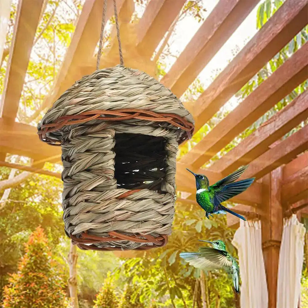 Handwoven Straw Bird Nest Parrot Hatching Outdoor House