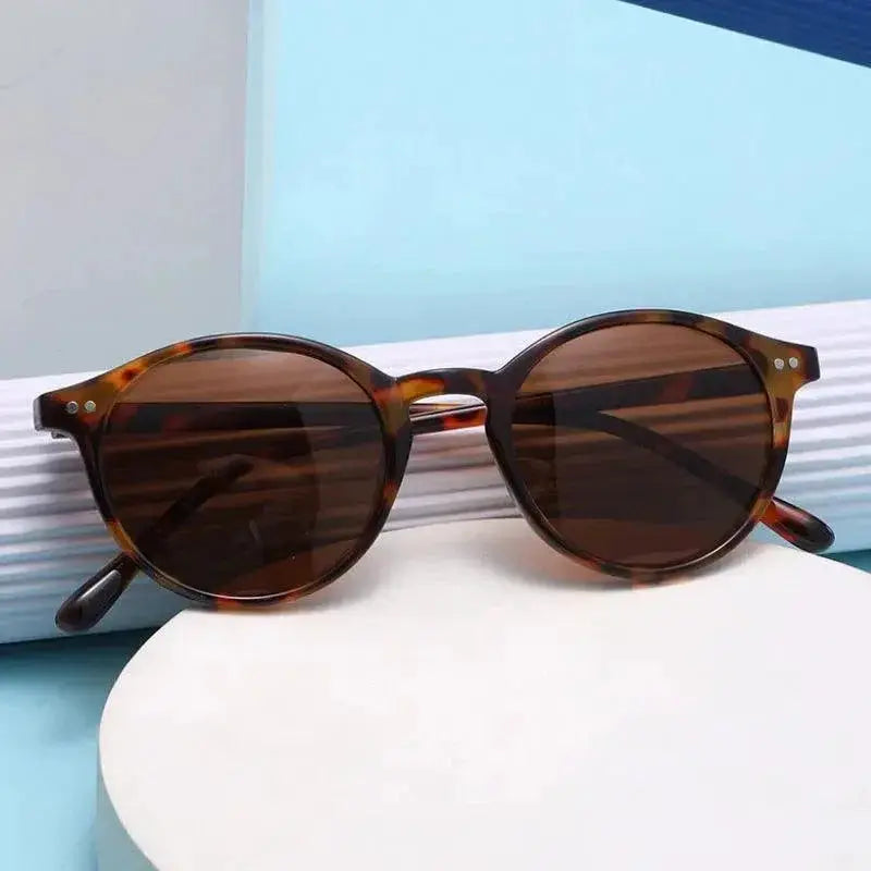 Stylish Retro Round Polarized Sunglasses Leopard Frame