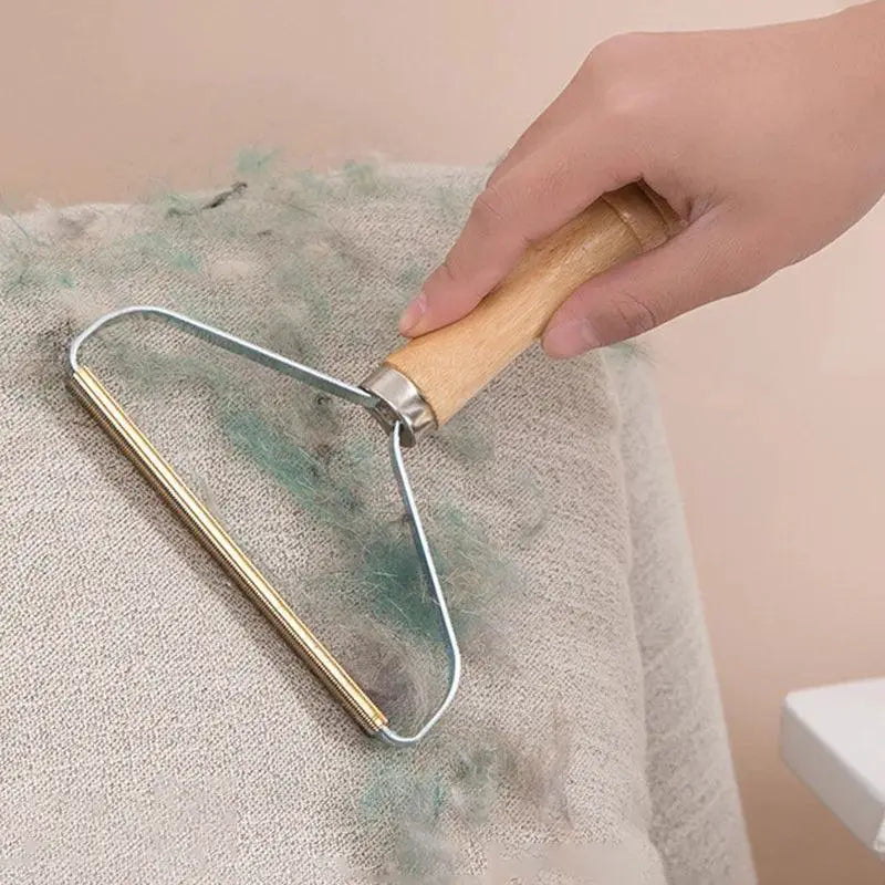 Portable Lint Remover Clothes Fuzz Fabric Shaver Brush
