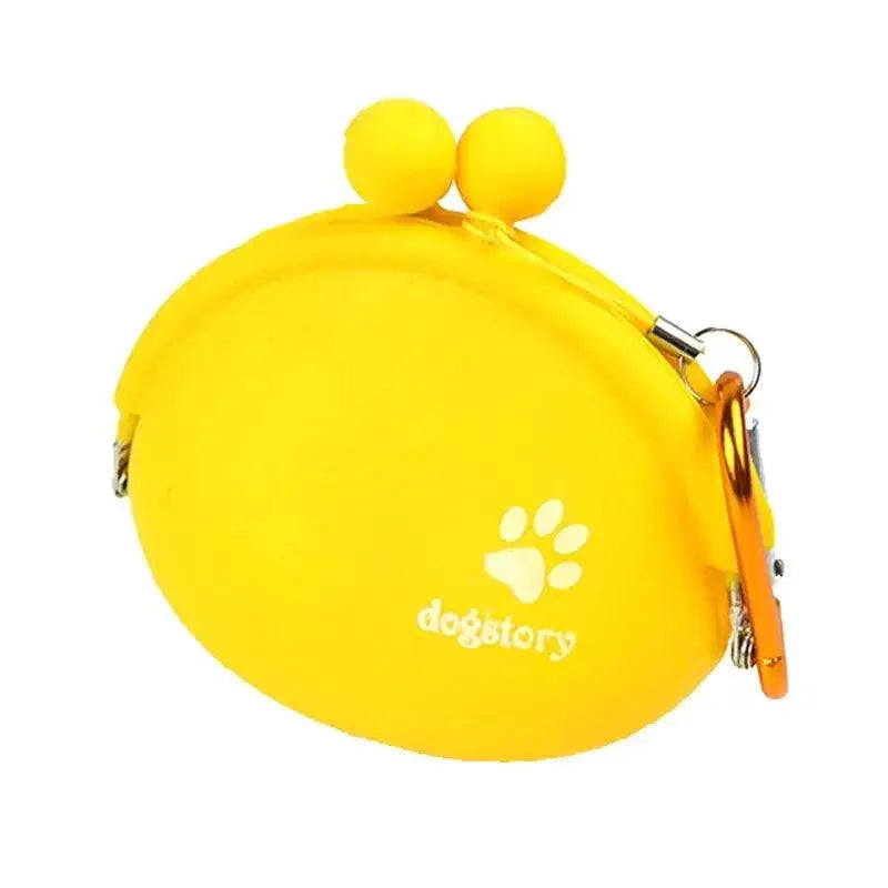 Silicone Pet Training Snack Bag For Easy On The Go Training