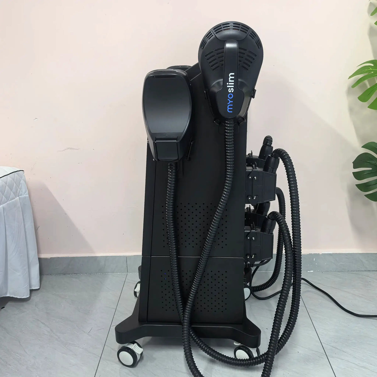 MYOslim 6500W Body Sculpting Machine 200HZ for Muscle Development Fat Burning And Weight Loss Emsculpting Machine