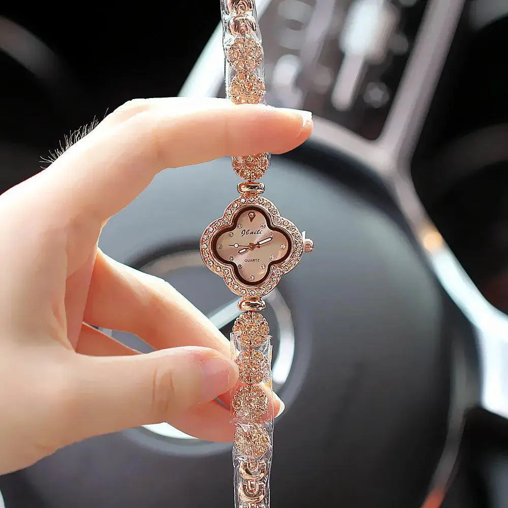 Luxury Womens Watch Elegant Diamond Pearl Clover Timepiece