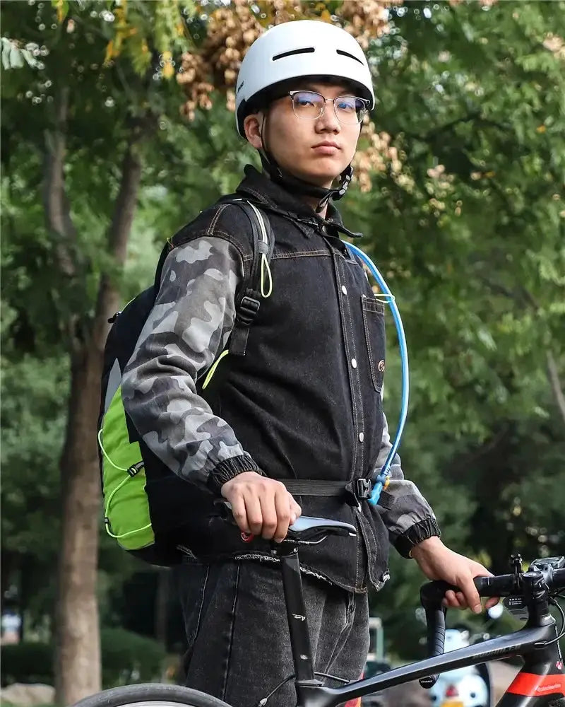 Cycling Backpack Hydration for Riders — product view 16