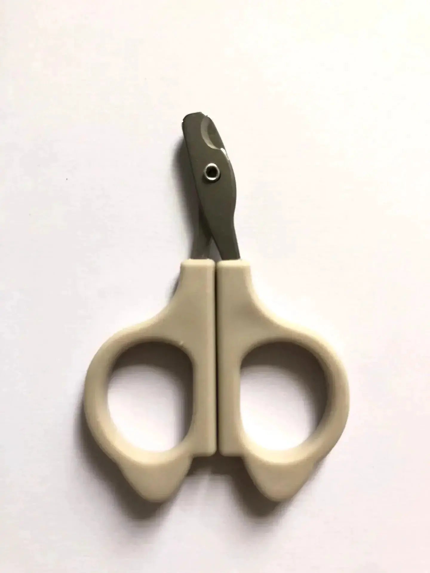 Professional Cat And Dog Nail Clippers For Precise Trimming