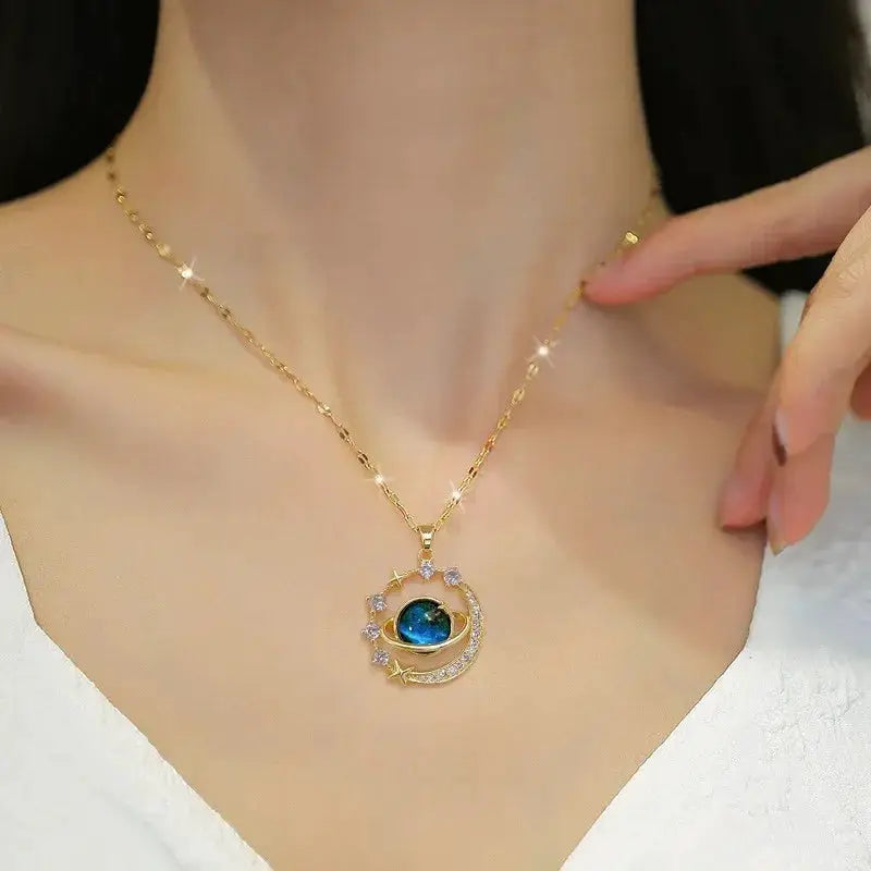 Elegant Luxury Zircon Moon Pendant Necklace For Women