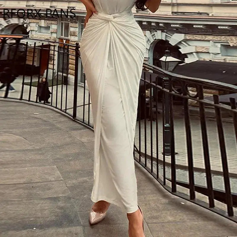 Elegant Halter Maxi Dress Formal Party Gown With Allure