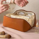 Makeup Organizer Bag Keeps Travel Neat