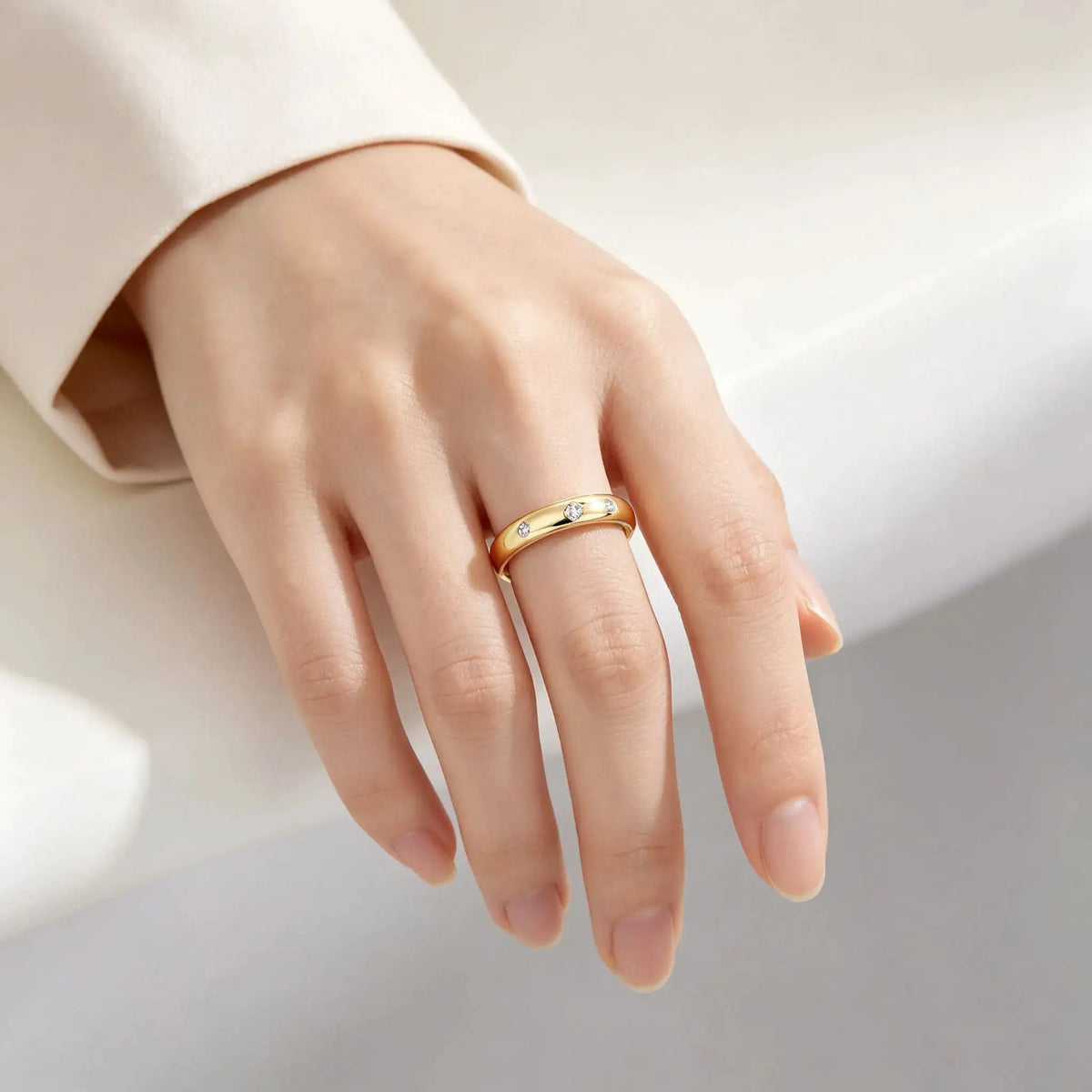 Chic Gold Plated Moissanite Wedding Ring — product image 4