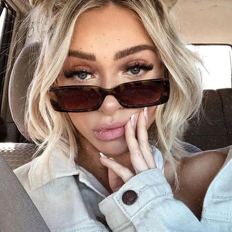 Trendy Vintage Rectangle Sunglasses For Women UV400 Shades