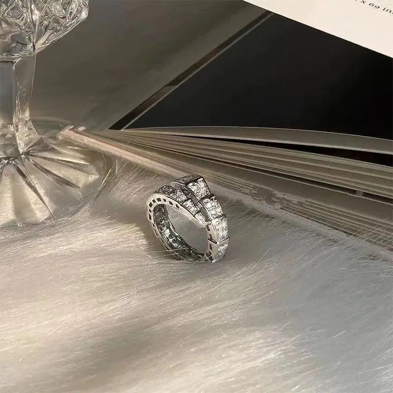 Luxury Crystal Snake Ring Exquisite Zircon Jewelry